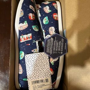 Brand new never warm Tom’s